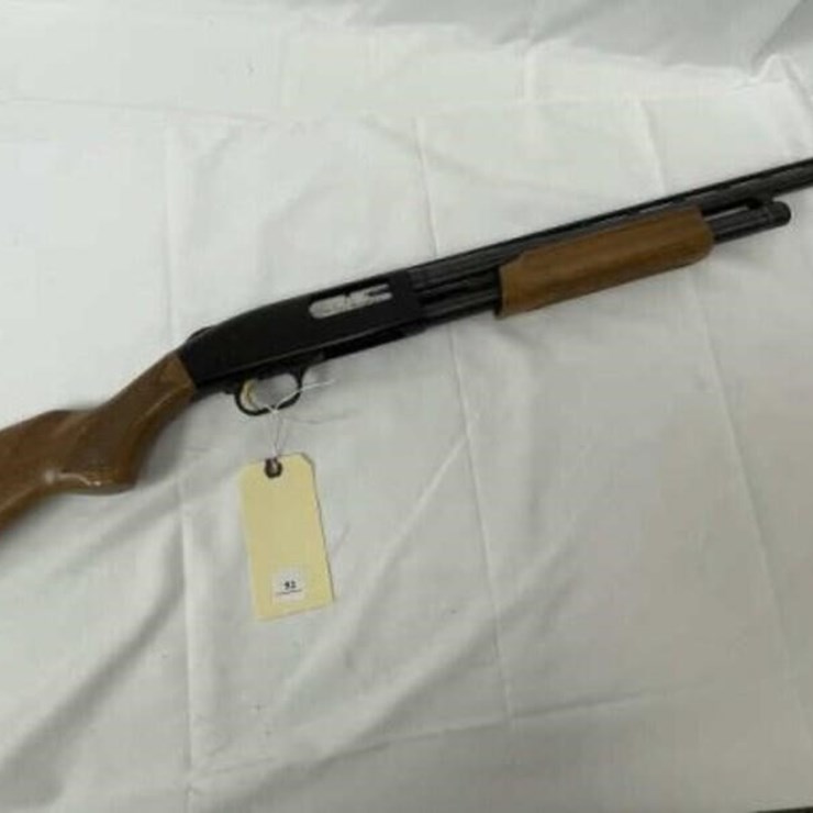 Mossberg shotgun