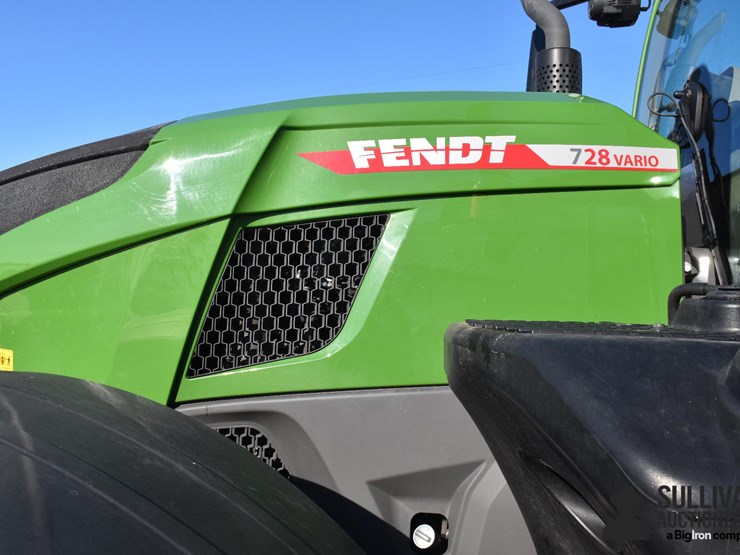 2023-fendt-728-vario-image-12