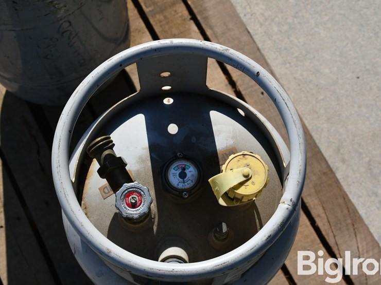 36.3l-propane-tanks-image-12