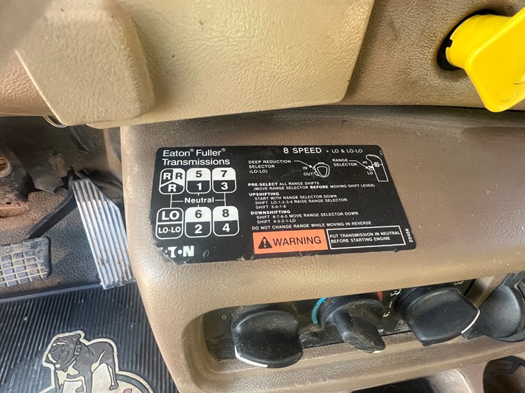 2004-mack-granite-cv713-image-24