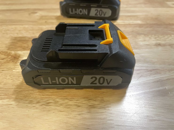 #2040-•-dewalt-style-20v-mini-cordless-chainsaw-kit-with-(2)-batteries,-charger,-and-case-(pr12)-image-16