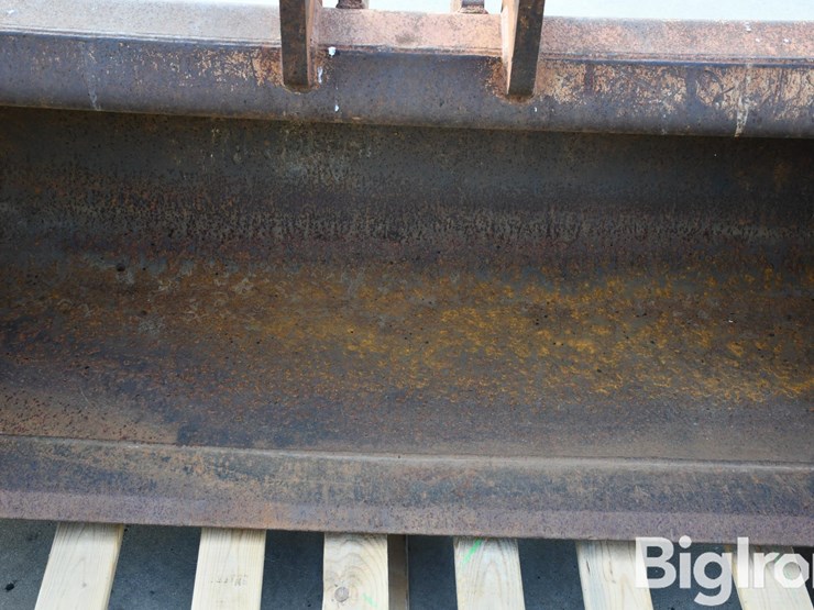 werk-brau-60"-bucket-image-10