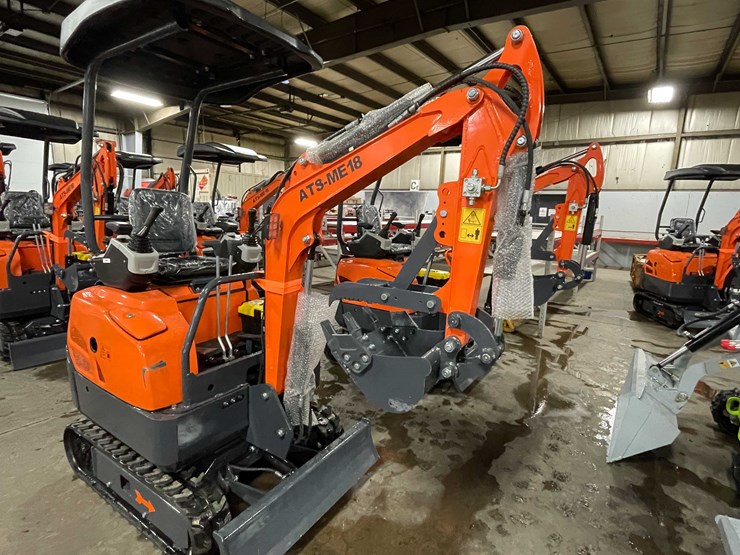 #2001-•-2025-unused-me18-mini-excavator-(o9)-image-2