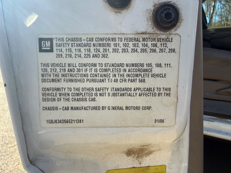 2006-chevrolet-3500-image-12