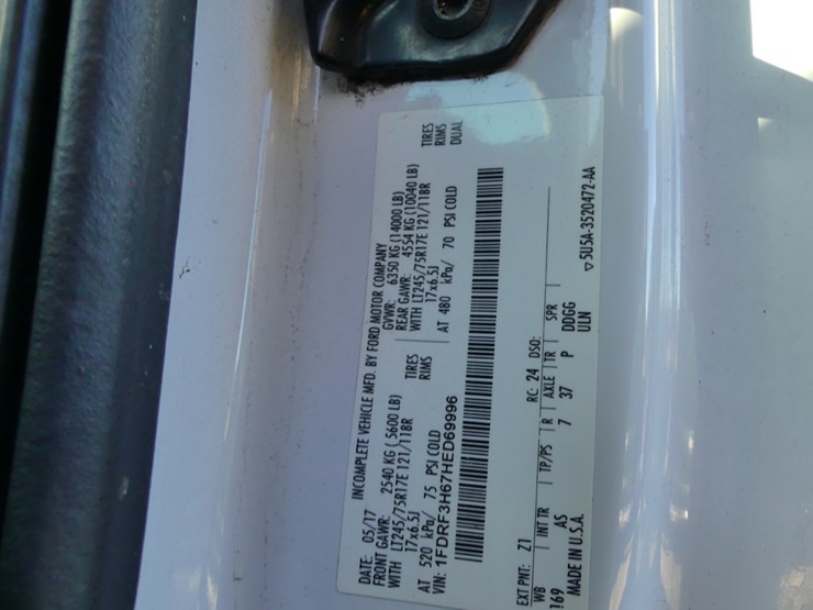 2017-ford-f350-xl-image-15