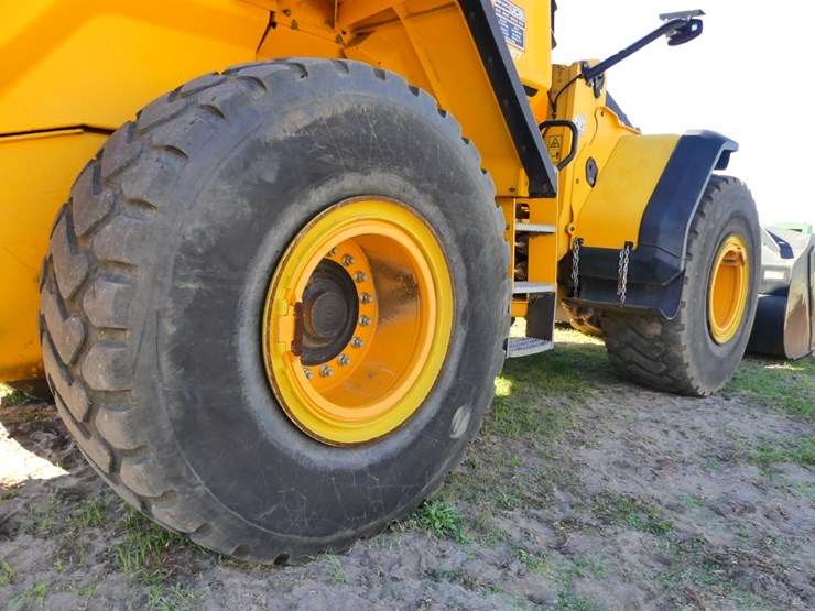 2019-jcb-457-image-6