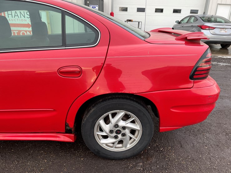 #1005-•-2004-pontiac-grand-am-sedan-(has-wi-title)-image-9