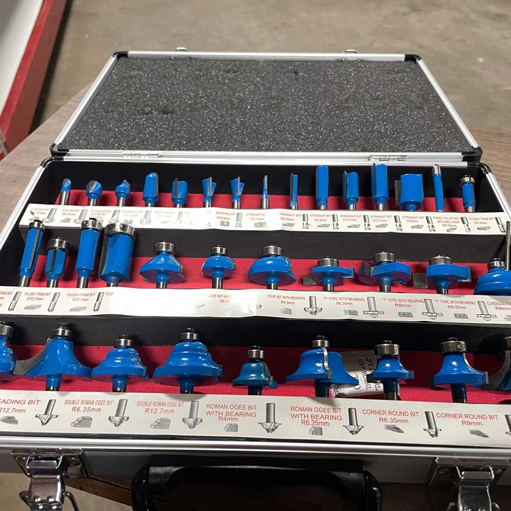 #2054 • (35) Piece Router Bit Set (CW)