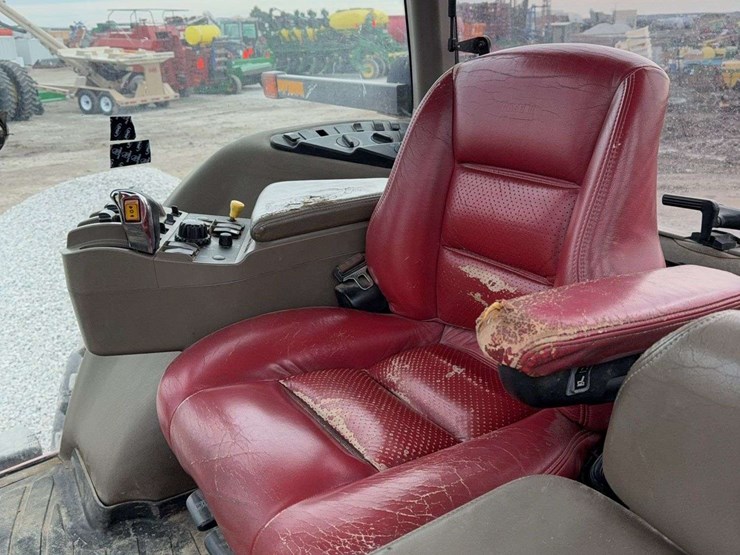 2007-mx-275-case-magnum,-7970hrs,-all-work-been-done-by-case-mechanics,-new-tie-rods-on-front-end,-big-1000pto,-4-remotes,-front-wheel-assist-image-12