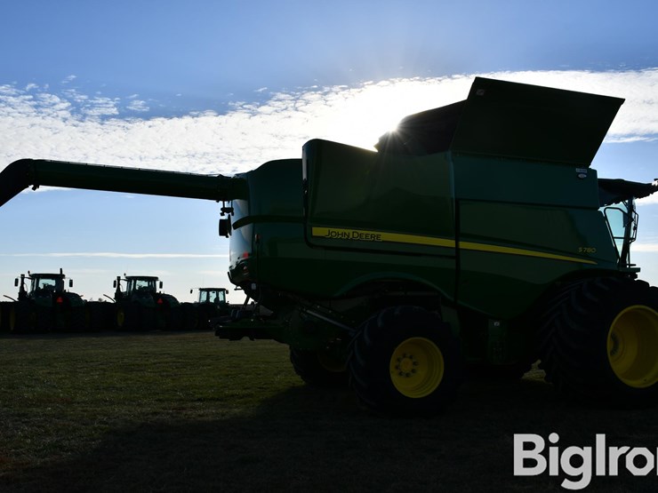 2023-john-deere-s780-image-5