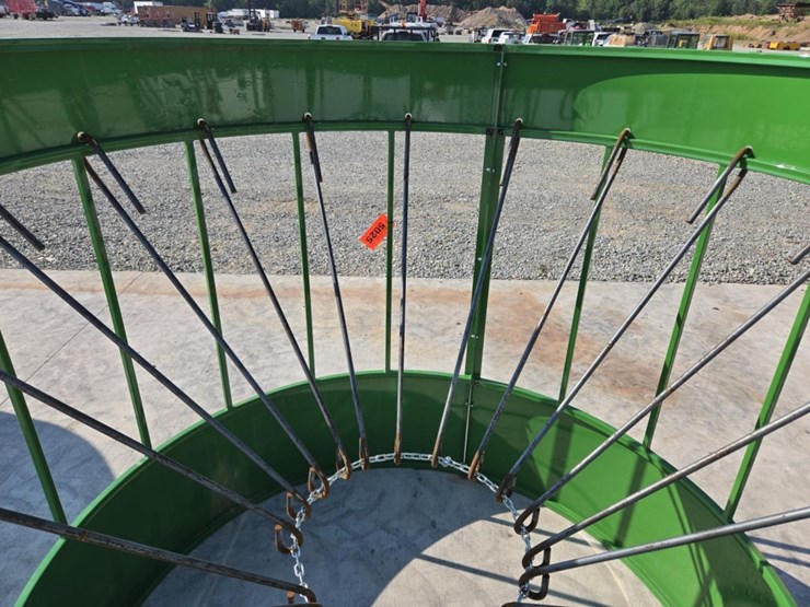 #6000-•-hay-manager-8'x7'-horse-feeder-image-5