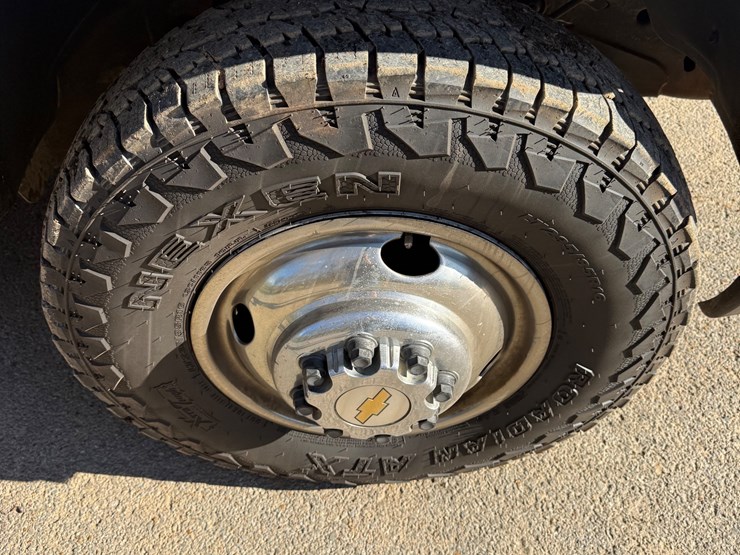 2006-chevrolet-3500-image-5