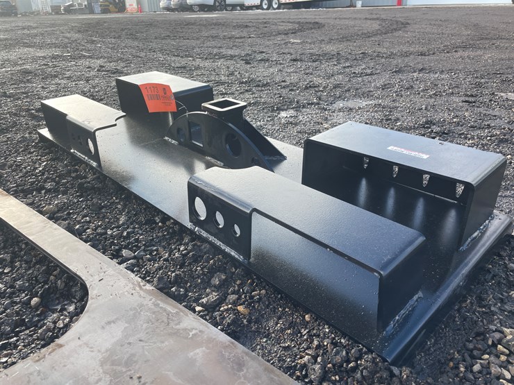 #1173-•-unused,-skidsteer-hitch-receiver-image-3