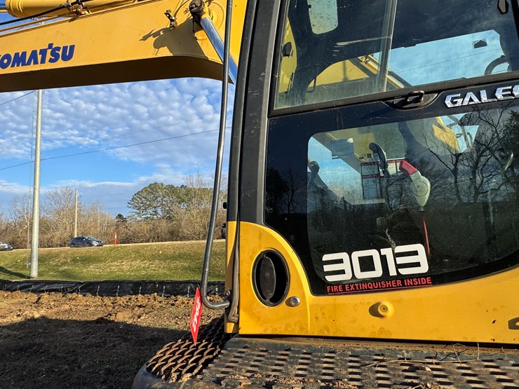 komatsu-pc270-lc-8-image-37