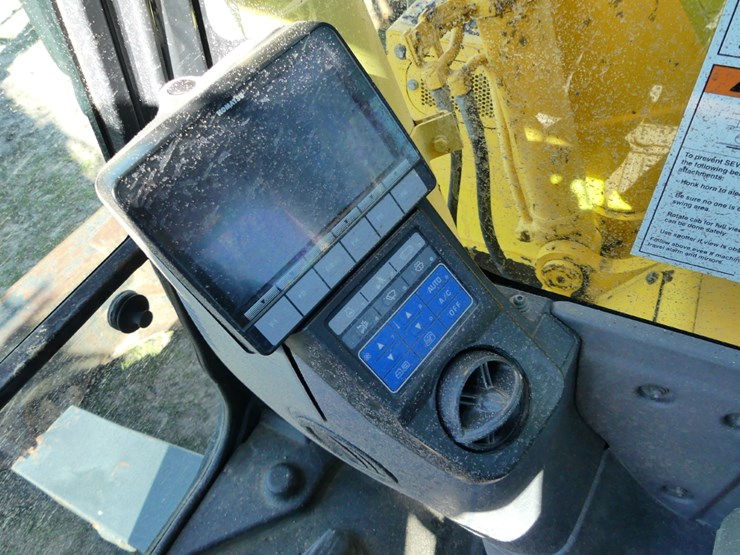 komatsu-pc138us-lc-image-14