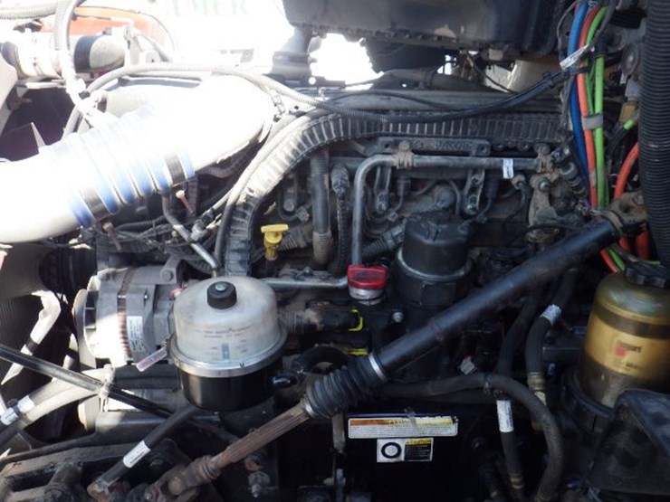 2016-peterbilt-579-image-22