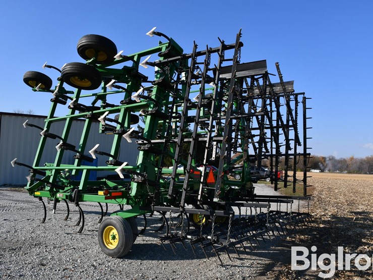 john-deere-2210-image-7