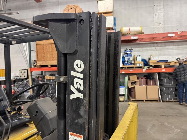 #2227-•-yale-a673971-forklift-image-22