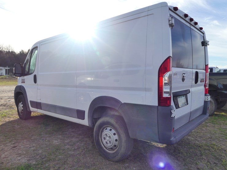 2016-dodge-1500-image-4