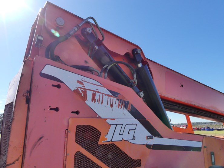 2015-jlg-8042-image-8