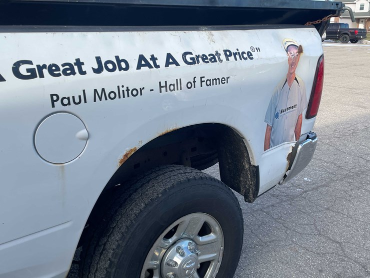 2016-ram-2500-tradesman-image-25