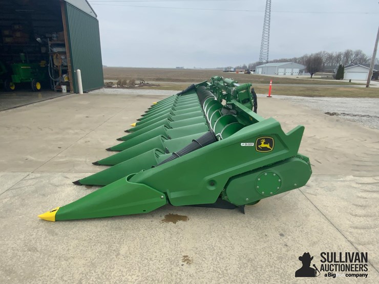 2021-john-deere-c12f-image-8