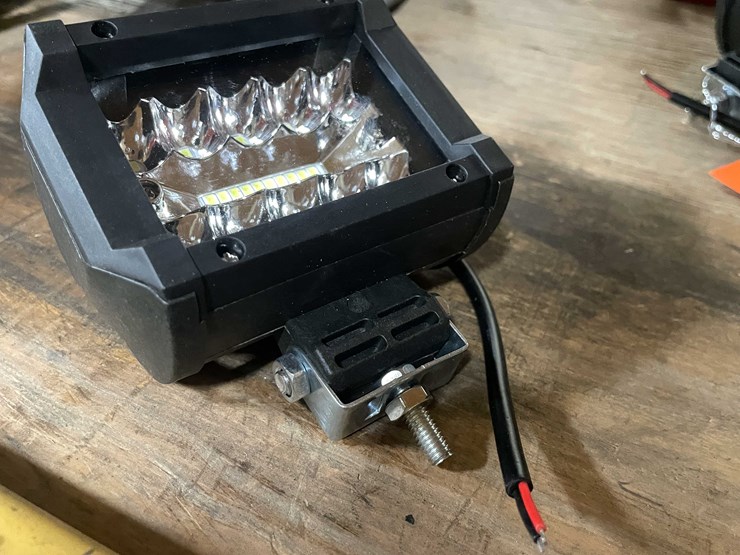 #2023-•-(2)-led-work-lights,-4"-long,-12/24vdc-(pr11)-image-2