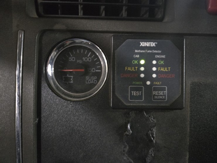 2015-kenworth-t680-image-63