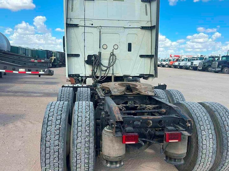 2014-international-prostar-image-2