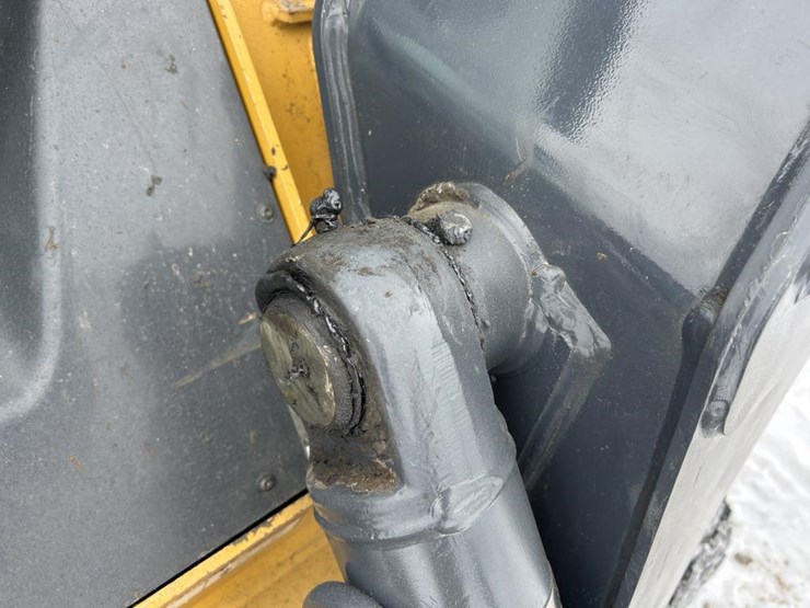 2019-deere-331g-image-12