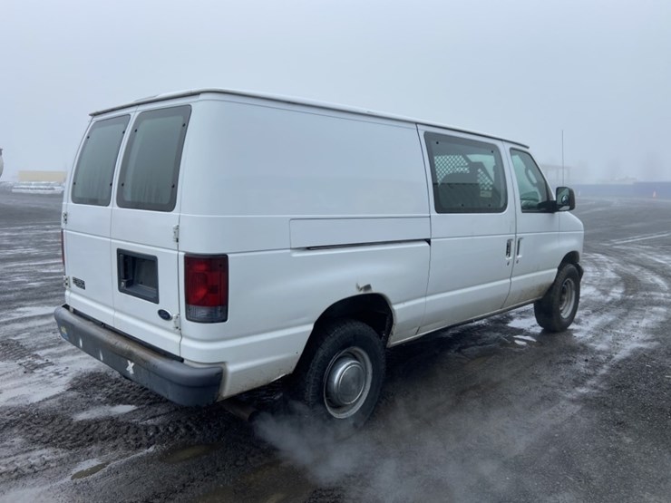 2004-ford-e350-sd-image-5