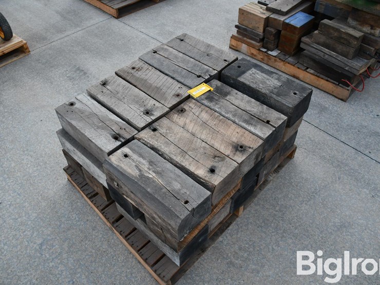 pallet-of-wood-blocks-image-3