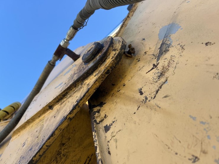 caterpillar-307-image-23