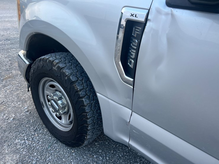 2017-ford-f250-xl-image-11