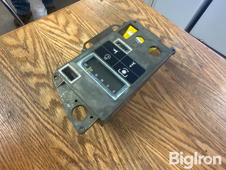 john-deere-tachometer-image-5