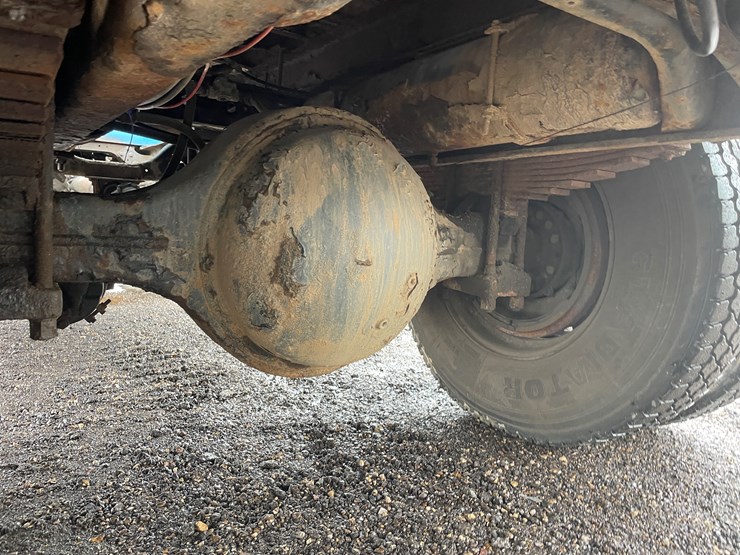 #1015-•-1992-navistar-international-transportation-flatbed-truck-(has-wi-title)-image-27