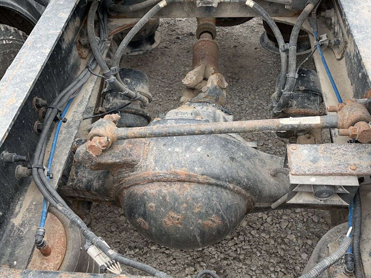 2014-freightliner-cascadia-125-image-10