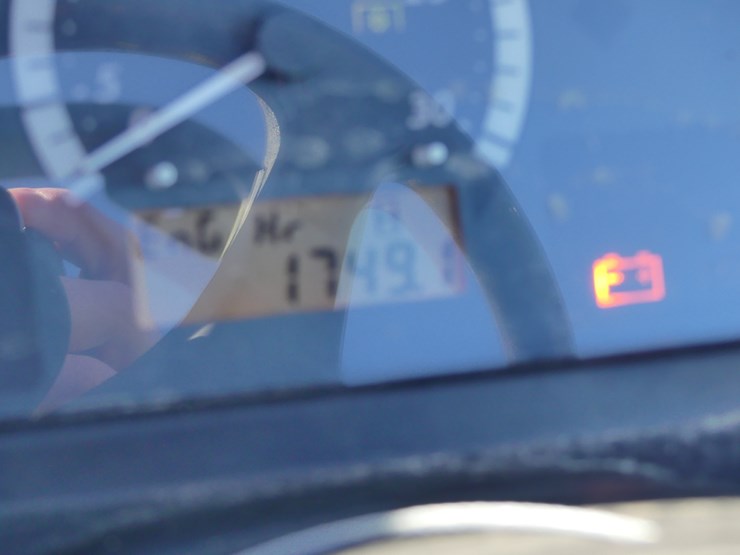 2019-john-deere-4044m-image-16