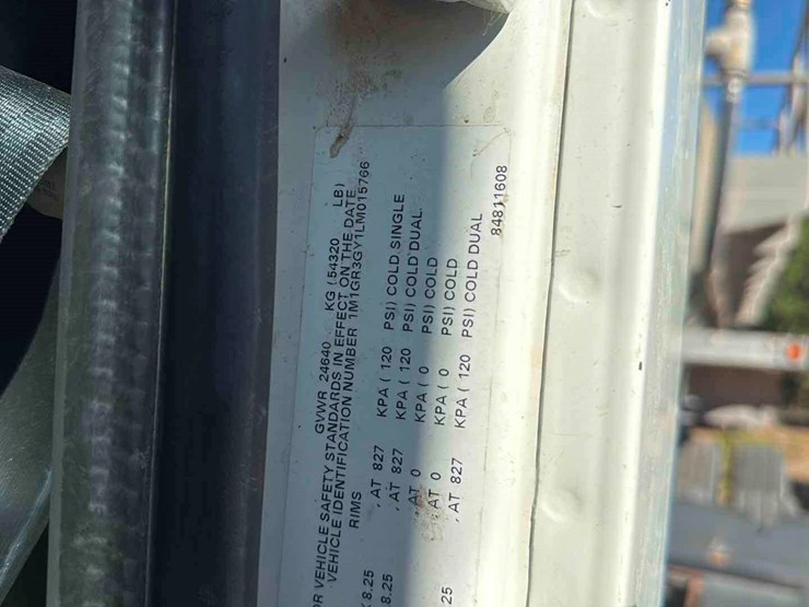 2020-mack-granite-image-9