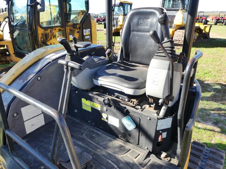 2011-caterpillar-304d-cr-image-10