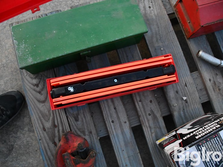 pallet-of-farm-support-image-10