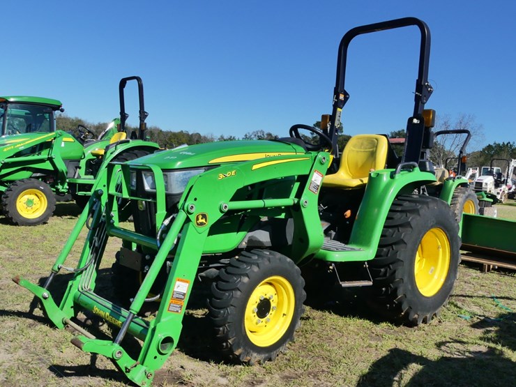 2022-john-deere-3025e-image-1