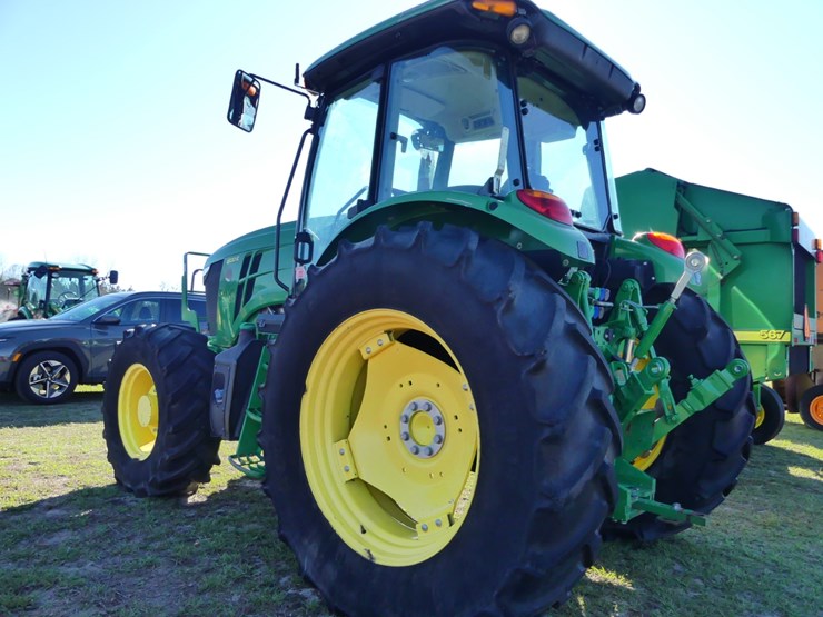 john-deere-6120e-image-4