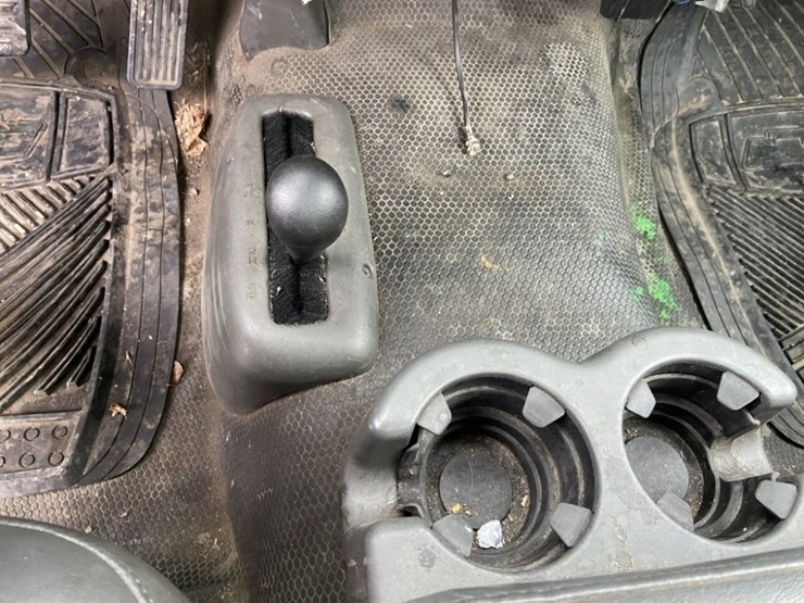 2004-chevrolet-silverado-4x4-pickup-image-20