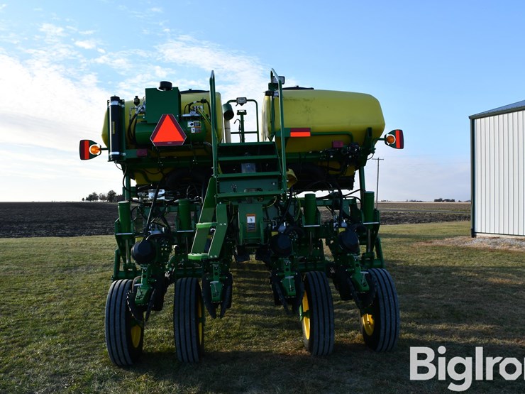 2020-john-deere-1775nt-image-6