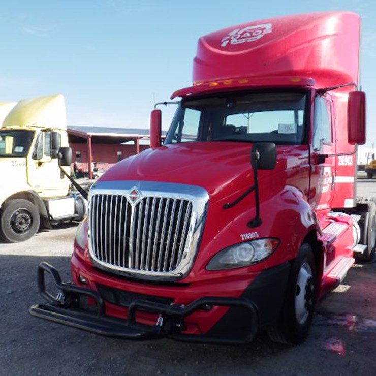 2016 INTERNATIONAL LT