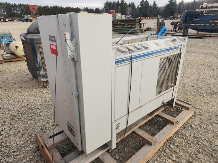 #6035-•-bauer-air-compressor-image-2