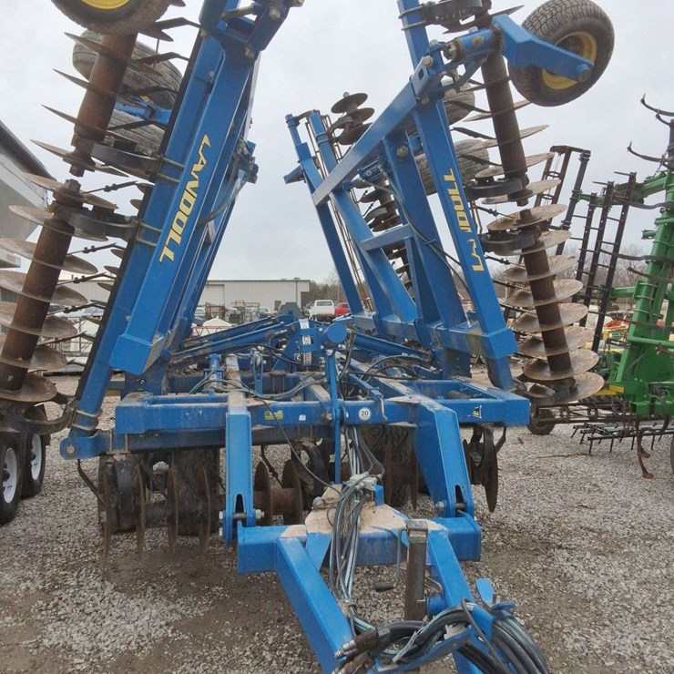 Land 7431-29ft Disc, Vertical Tillage, with rear basket, Walking Tandems, 19'' Front Blades, Nice