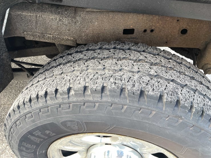 2016-ram-2500-tradesman-image-15