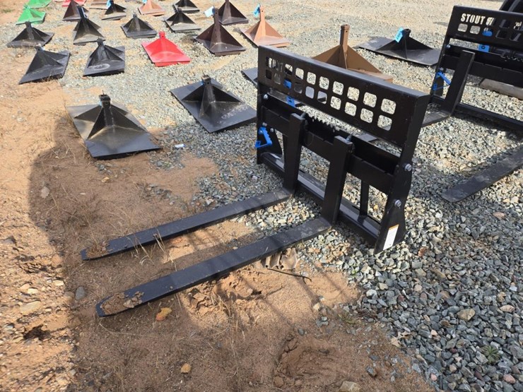 #6005-•-unused-48"-stout-skid-steer-pallet-forks-image-1
